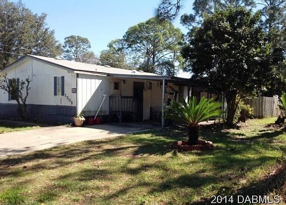 2nd image of 1309 Village Ln N
