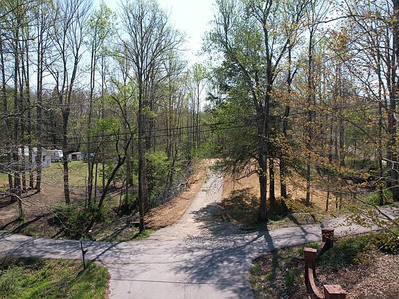 4th image of 51 Valley Rd
