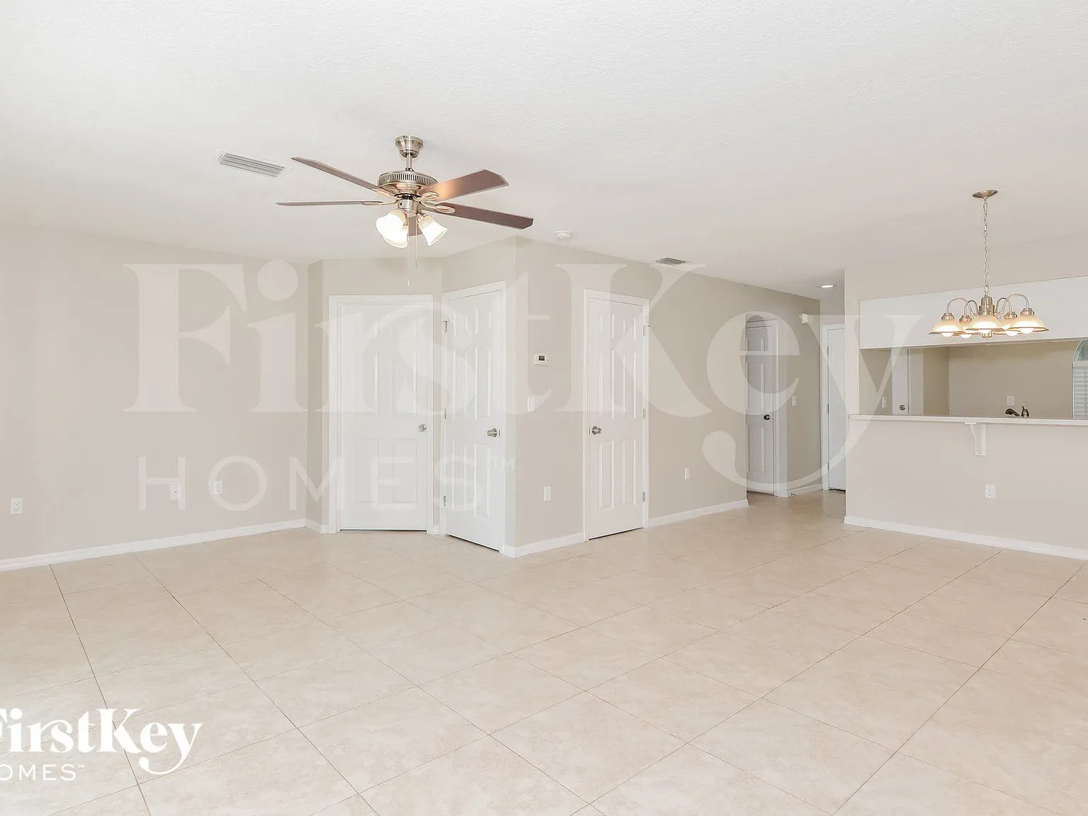 3 bed, 2.0 bath, 1479 sqft, $2,720 — Photo 2
