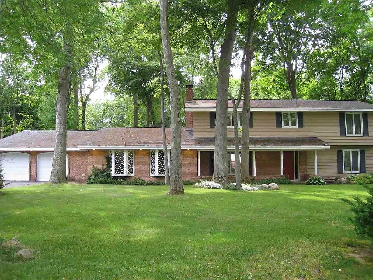 54459 Whispering Oak Dr photo 1