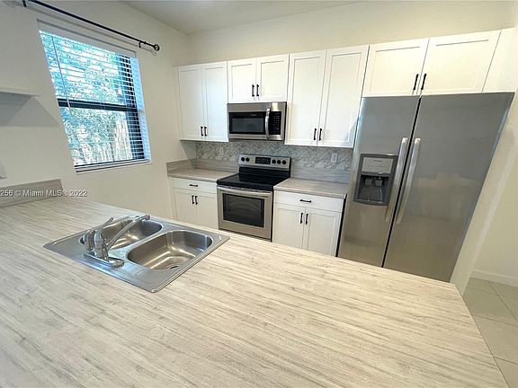 2nd image of 1923 SW 5th St #1923