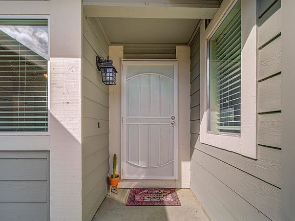 5th image of 1010 Bluejay Drive