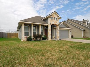 2113 Springwood Dr, Brenham, TX 77833