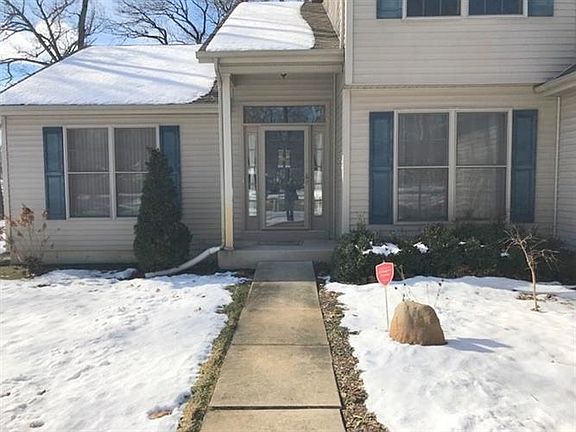 3rd image of 52305 Wood Haven Ct