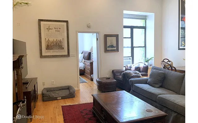 Rented by Douglas Elliman | media 24