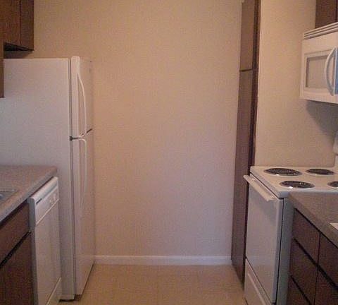 5th image of 4901 Bryce Ave APT A