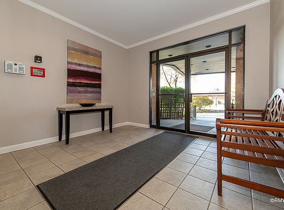 4th image of 263 S Clubhouse Dr Unit 321