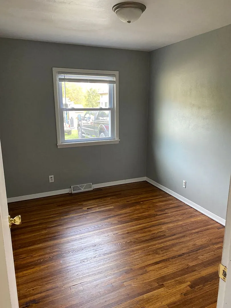 Updated 3 Bedroom, 1 Bathroom House- 1216 Beech — Photo 3
