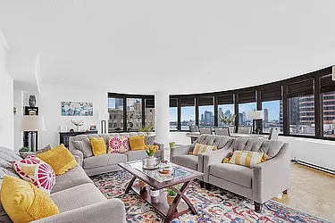 Rented by R New York