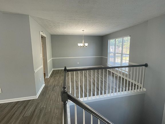 4th image of 1885 Stoneoak Cir
