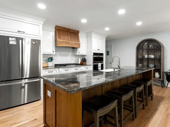 3707 Montclair Rd SW, Decatur, AL 35603