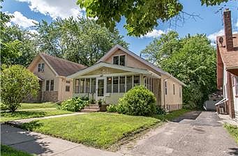 2nd image of 1115 Virginia St