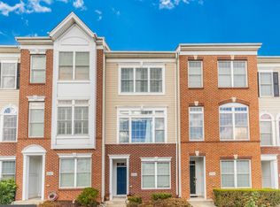 25065 Riding Center Dr, Chantilly, VA 20152