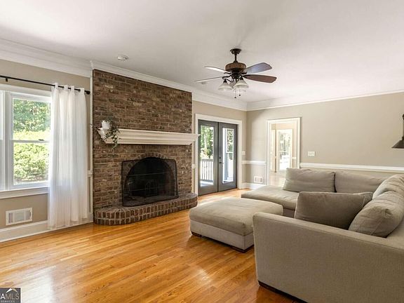 2nd image of 343 Brooks Woolsey Rd