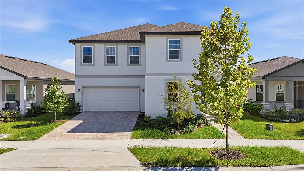 3 bed, 3.0 bath, 2791 sqft, $2,950 — Photo 1