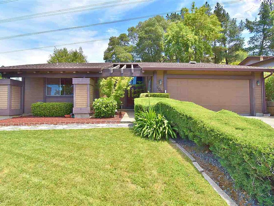 1st image of 232 Holiday Hills Dr