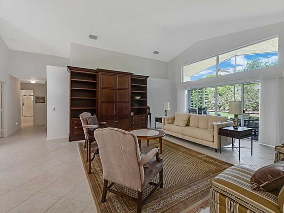 4th image of 11679 Pamplona Blvd
