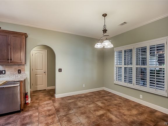 3rd image of 8724 Hudson Ct