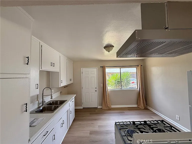 1006 E Nocta St #A — Photo 1