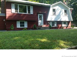 221 Willow St, Hamden, CT 06518