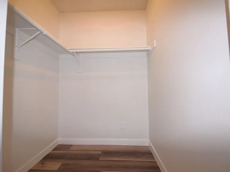 14029 Foothill — Photo 15