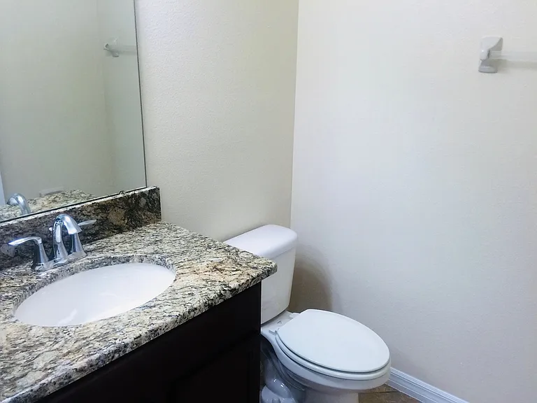 12826 Strode Ln — Photo 10