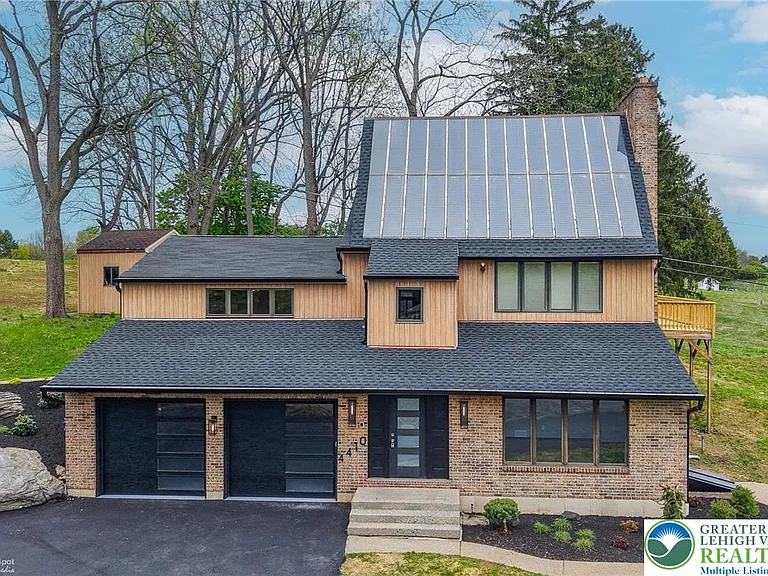 4410 Circle Dr — Photo 3