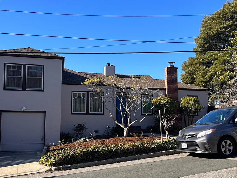555 Mount St — Photo 1