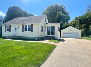 21 Temple Dr, Southbridge, MA 01550