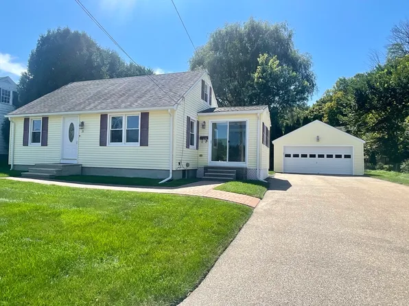 21 Temple Dr, Southbridge, MA 01550