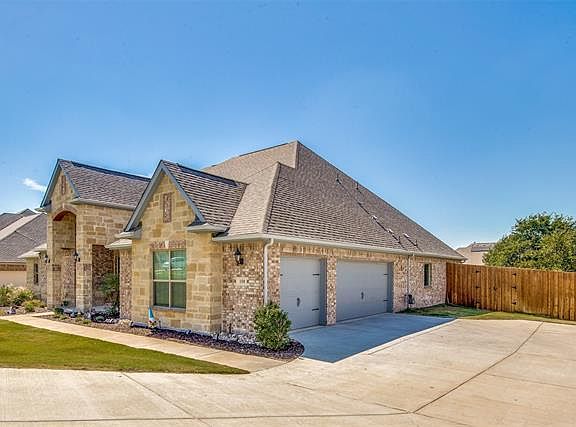 2nd image of 108 Willow Oak Dr