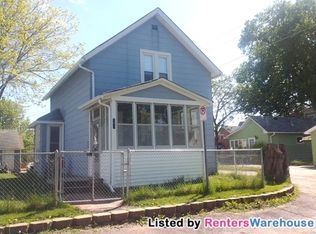 28 Elizabeth St W, Saint Paul, MN 55107