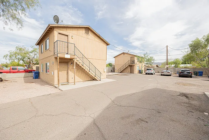 2443 E Mobile Ln #201