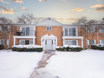 1100 N Farnsworth Ave APT 2F, Aurora, IL, 60505