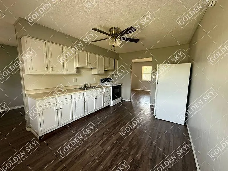 2 bed, 1.0 bath, 841 sqft, $825 — Photo 4