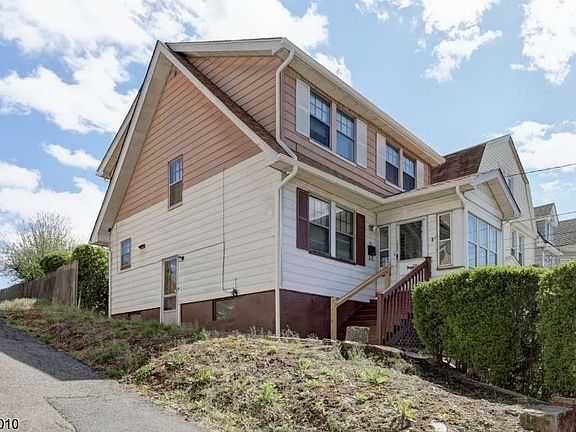 2nd image of 158 Watson Ave