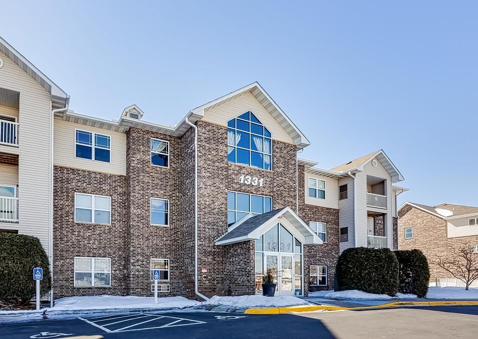 1st image of 1331 Lake Dr W APT A306