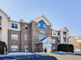 1331 Lake Dr W APT A306, Chanhassen, MN 55317