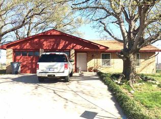 5402 NW Cottonwood Dr, Lawton, OK 73505