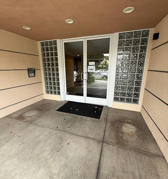 4328 Mammoth Ave #201 — Photo 4