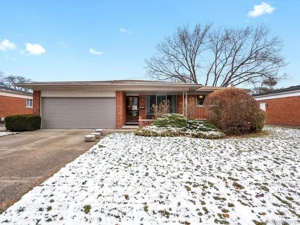 2529 Frazho Rd, Warren, MI 48091