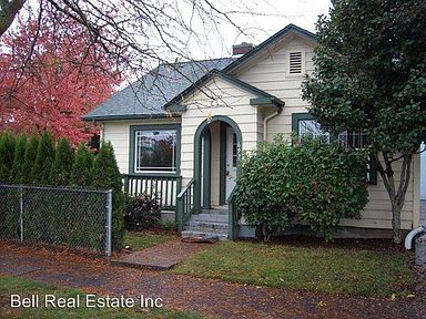 692 Polk St Eugene Or 97402 Zillow