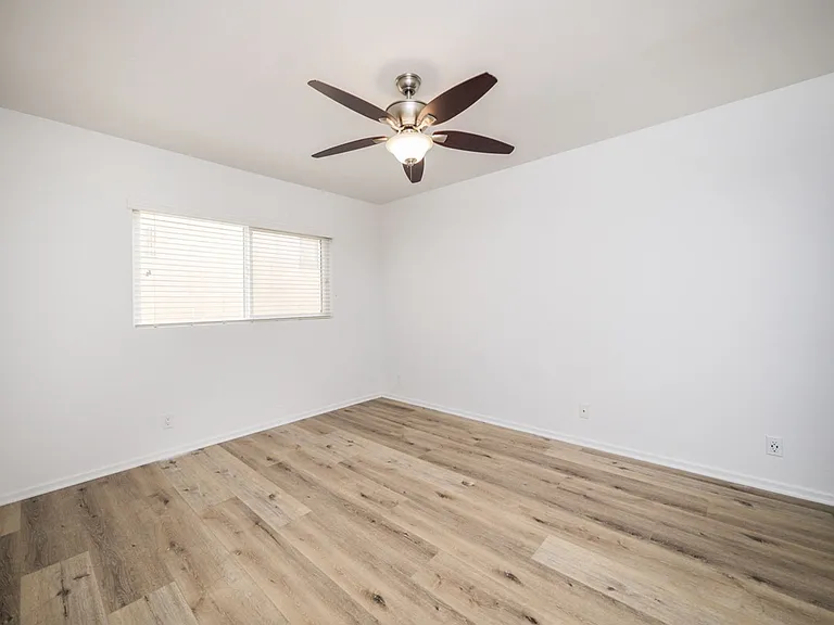 334 S. Hobart Blvd — Photo 46