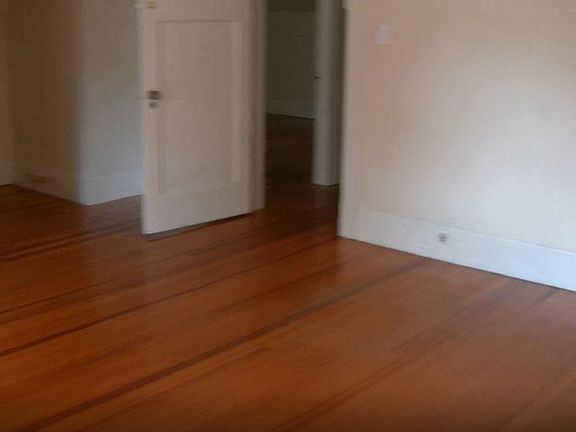 4th image of 962 Granby Rd #2L
