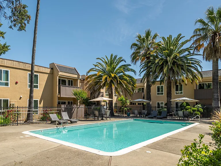 5545 Marconi Ave — Photo 10
