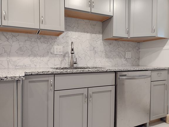 3rd image of 651 South Blvd APT 5