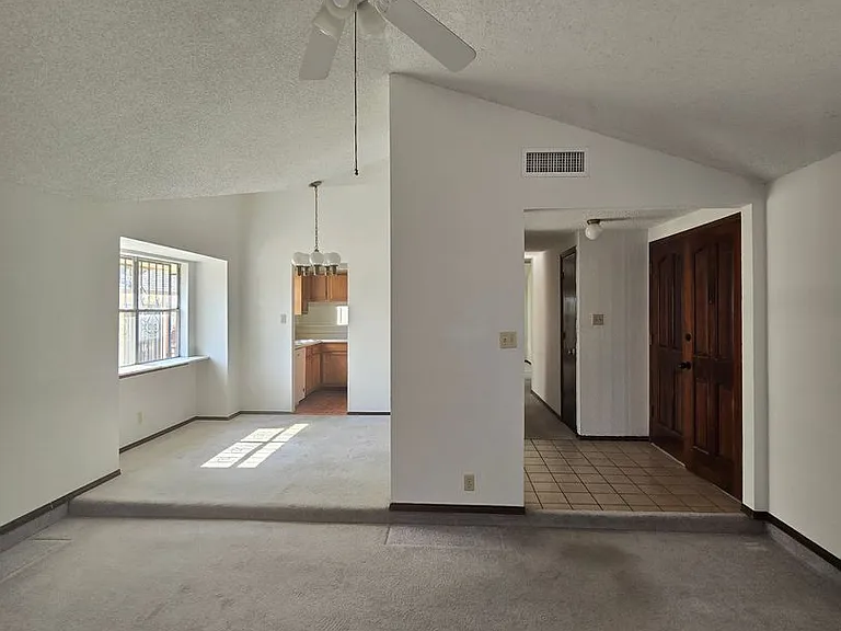 4536 General Maloney Cir — Photo 5