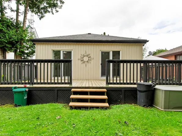 20 John St, Brantford, ON N3T 4H7