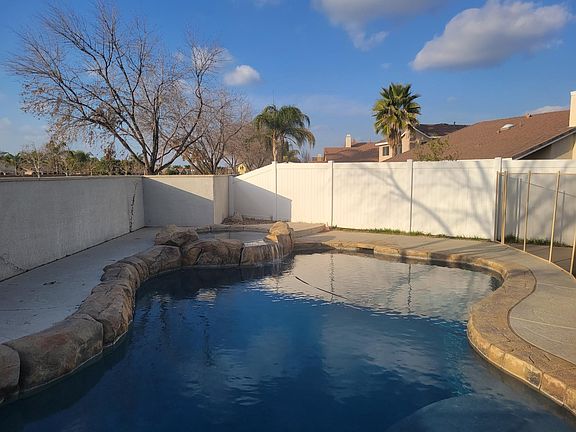 2nd image of 30465 Tolstoy Ct
