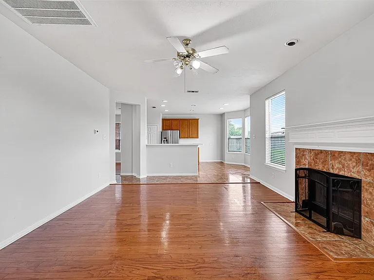 14603 Bladenboro Dr — Photo 15